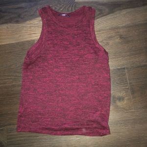 Maroon  tank